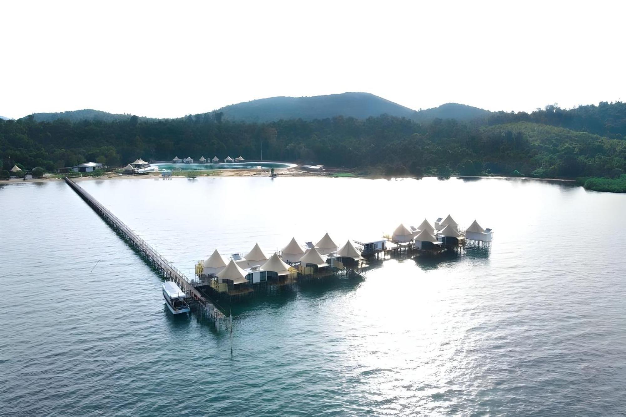 Kiki Beach Resort, Batam Galang Island Exteriör bild